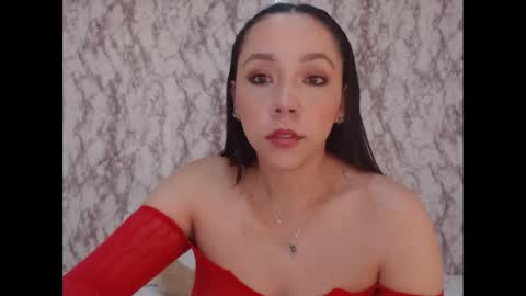 Snapshot of _sofiaparker_ chatting on 01.07.25 Sofia Parker online show from 01.07.25