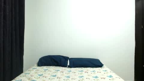 Snapshot of _sofiaparker_ chatting on 09.23.25 Sofia Parker online show from 09.23.25