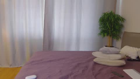 Snapshot of _solar_jane_ chatting on 03.09.25 Jane online show from 03.09.25