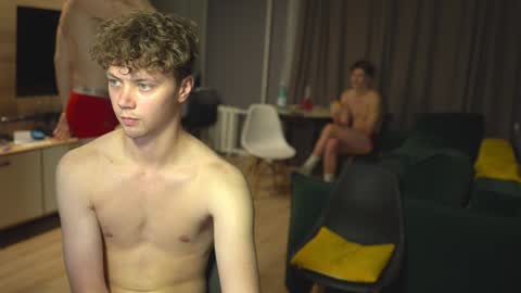 OLIVERpvt is open online show from 01.18.25