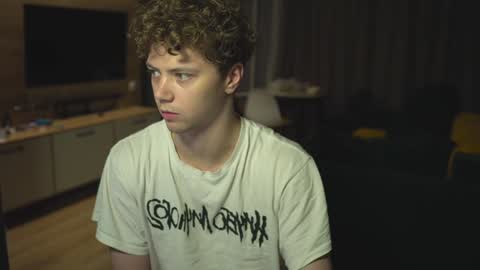 OLIVERpvt is open online show from 02.01.25