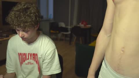 OLIVERpvt is open online show from 02.12.25