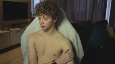 OLIVERpvt is open online show from 02.20.25