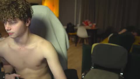 OLIVERpvt is open online show from 02.28.25