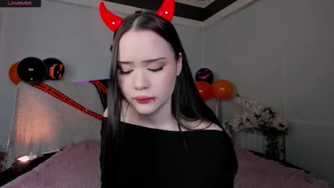 Snapshot of _spicygirl chatting on 10.31.25 Brittany online show from 10.31.25