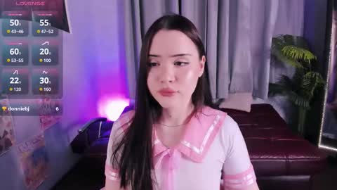 Snapshot of _spicygirl chatting on 11.11.25 Brittany online show from 11.11.25