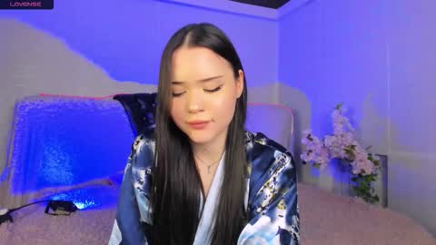 Snapshot of _spicygirl chatting on 11.30.25 Brittany online show from 11.30.25