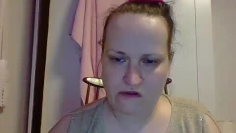 Melisa online show from 02.25.25