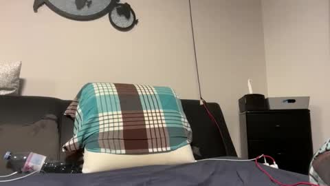 Snapshot of _stevie___ chatting on 10.10.25 _stevie___ online show from 10.10.25