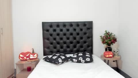 Sussi online show from 10.27.25