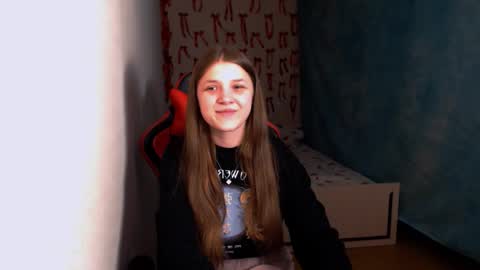 Snapshot of _sweet_foxy_ chatting on 12.15.25 Mari online show from 12.15.25