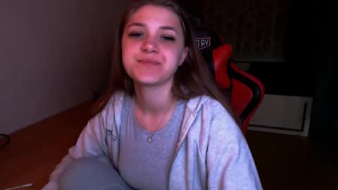 Snapshot of _sweet_foxy_ chatting on 04.14.26 Mari online show from 04.14.26