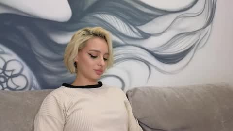 _sweet_gir1 online show from 12.02.25