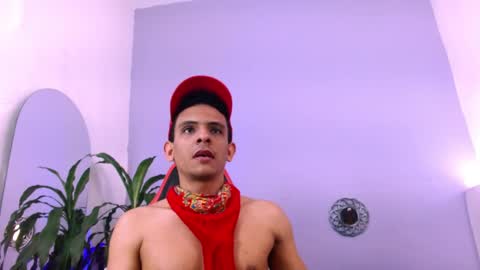 Snapshot of _tarek_ chatting on 10.30.25 _tarek_ online show from 10.30.25