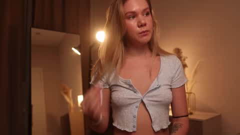 Annie online show from 02.13.25