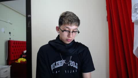 Snapshot of _thomas_hot_ chatting on 12.03.24 Thomas online show from 12.03.24