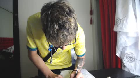 Snapshot of _thomas_hot_ chatting on 12.26.24 Thomas online show from 12.26.24