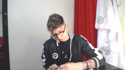 Snapshot of _thomas_hot_ chatting on 01.03.25 Thomas online show from 01.03.25