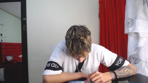 Snapshot of _thomas_hot_ chatting on 01.07.25 Thomas online show from 01.07.25