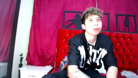 Snapshot of _thomas_hot_ chatting on 02.26.25 Thomas online show from 02.26.25