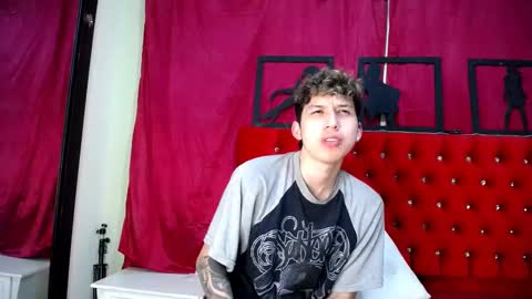 Snapshot of _thomas_hot_ chatting on 02.28.25 Thomas online show from 02.28.25