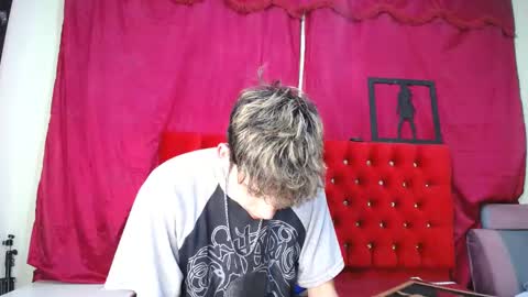 Snapshot of _thomas_hot_ chatting on 03.01.25 Thomas online show from 03.01.25