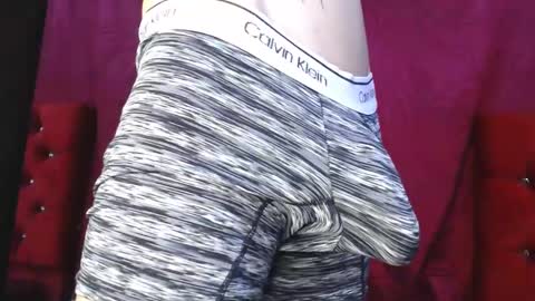 Snapshot of _thomas_hot_ chatting on 03.01.25 Thomas online show from 03.01.25