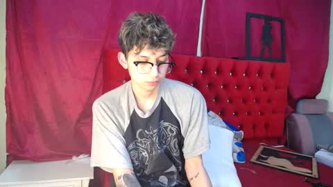 Snapshot of _thomas_hot_ chatting on 03.02.25 Thomas online show from 03.02.25