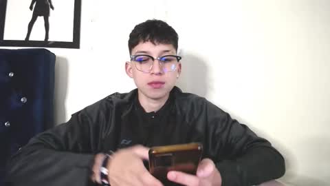 Snapshot of _thomas_hot_ chatting on 09.19.25 Thomas online show from 09.19.25