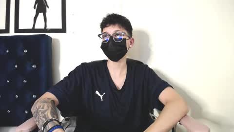 Snapshot of _thomas_hot_ chatting on 10.01.25 Thomas online show from 10.01.25