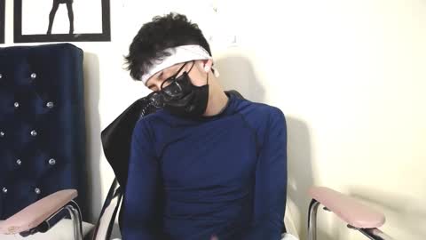 Snapshot of _thomas_hot_ chatting on 10.03.25 Thomas online show from 10.03.25