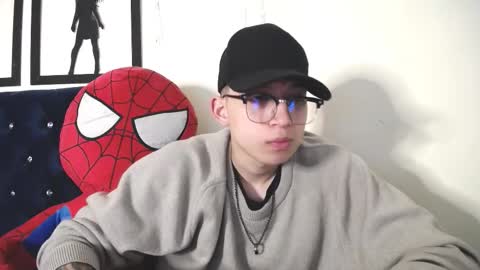 Snapshot of _thomas_hot_ chatting on 11.15.25 Thomas online show from 11.15.25