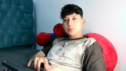 Snapshot of _thomas_hot_ chatting on 02.19.26 Thomas online show from 02.19.26