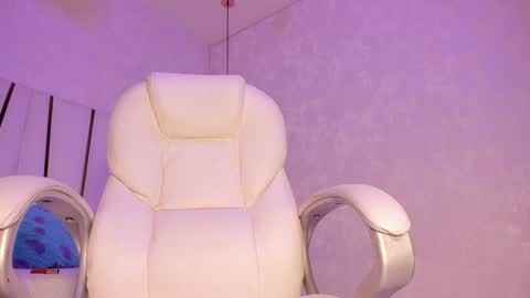 Rousse  online show from 01.28.25