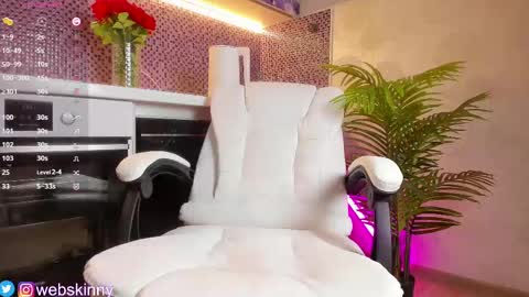 Julia online show from 03.09.25