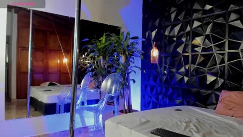 Snapshot of _valentina_69 chatting on 01.24.25 _valentina_69 online show from 01.24.25