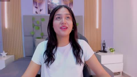 Snapshot of _valerycooper chatting on 04.12.26 _valerycooper online show from 04.12.26