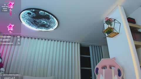 Snapshot of _veenus chatting on 02.24.25 stephany online show from 02.24.25