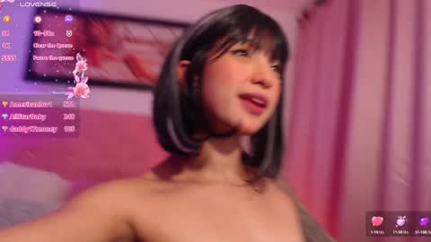 Snapshot of _victoria_florez chatting on 02.01.25 VICTORIA online show from 02.01.25