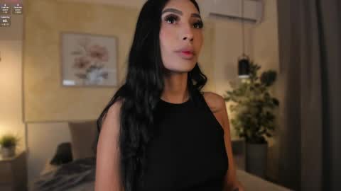 Snapshot of _victoria_lee chatting on 05.21.26 Victoria online show from 05.21.26