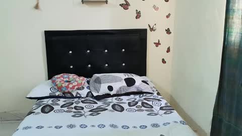 _victoriia_971 online show from 11.19.25