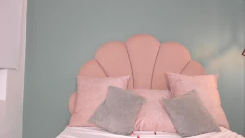 Snapshot of _vix555_ chatting on 12.16.24 Vix online show from 12.16.24