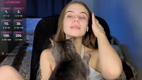 Vera online show from 10.14.25