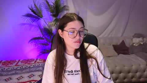 Snapshot of _wendy_evans_ chatting on 06.17.26 Wendy online show from 06.17.26