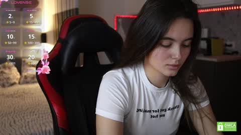 Snapshot of _whoareu_ chatting on 01.18.25 Kristina online show from 01.18.25