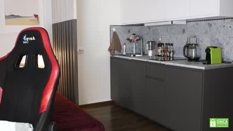 Snapshot of _whoareu_ chatting on 09.25.25 Kristina online show from 09.25.25