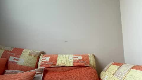 Snapshot of _whoareu_ chatting on 10.10.25 Kristina online show from 10.10.25