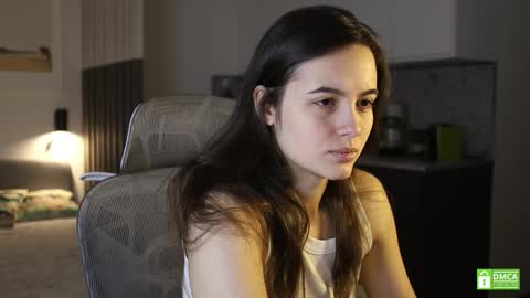 Snapshot of _whoareu_ chatting on 11.26.25 Kristina online show from 11.26.25