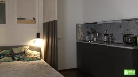 Snapshot of _whoareu_ chatting on 12.03.25 Kristina online show from 12.03.25