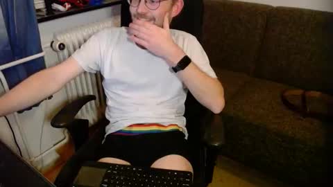 _whoisthatguy_ online show from 11.04.25